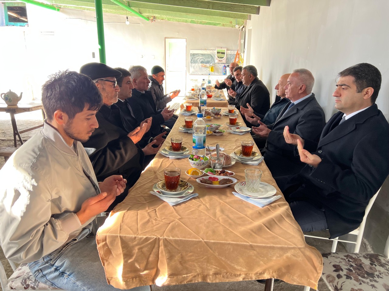 Seymur Orucov müharibə veteranının yas mərasimində iştirak edib - FOTOLAR